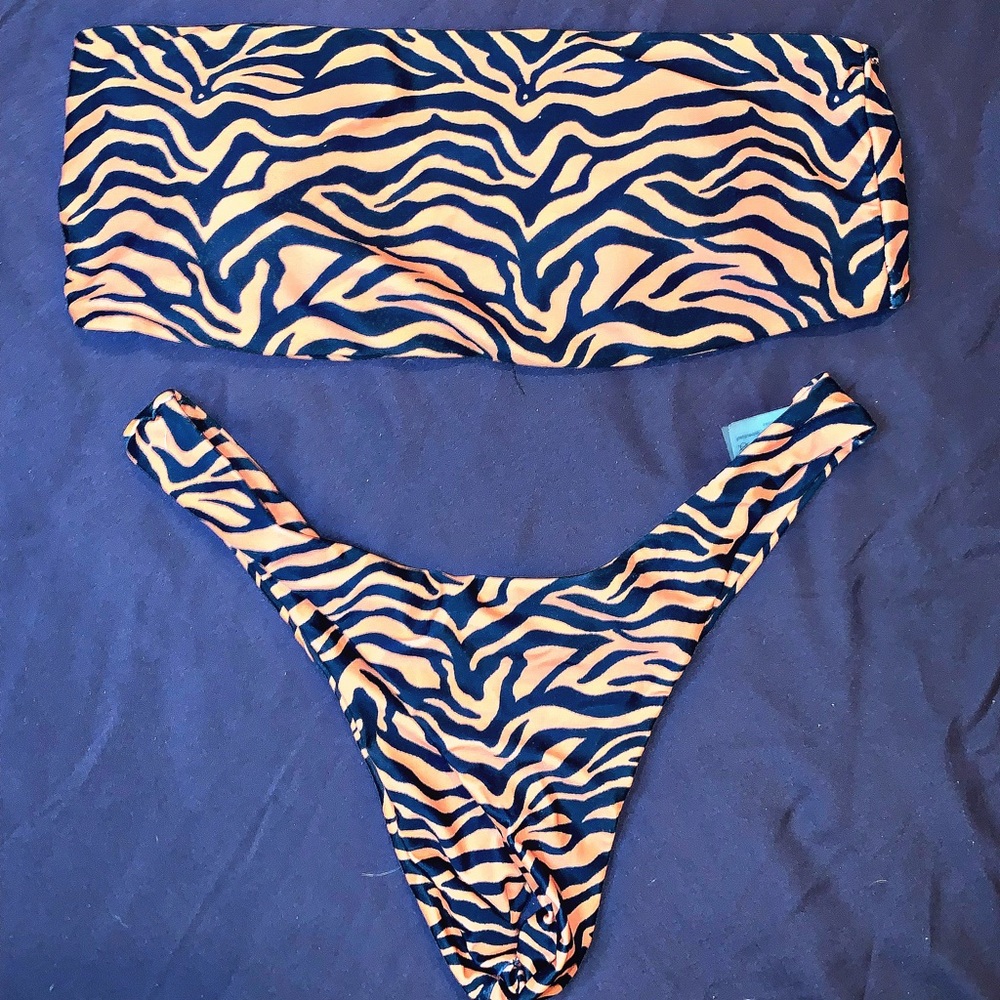 TIGER PRINT TUBE TOP SWIMSUIT SMALL